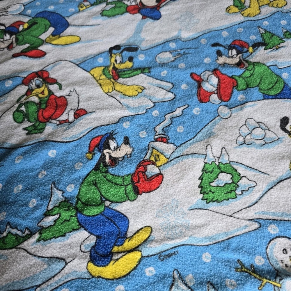 VTG 90s Disney Mickey Mouse Twin Flannel Sheet Set Winter Pluto Donald 3 piece‎ - Picture 7 of 9